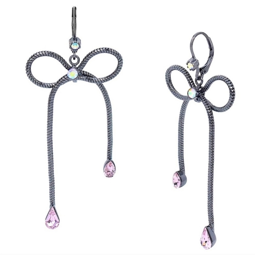 Betsey Johnson Gunmetal Bow Drop Earrings Pink Crystal Snake Chain Leverback Box
